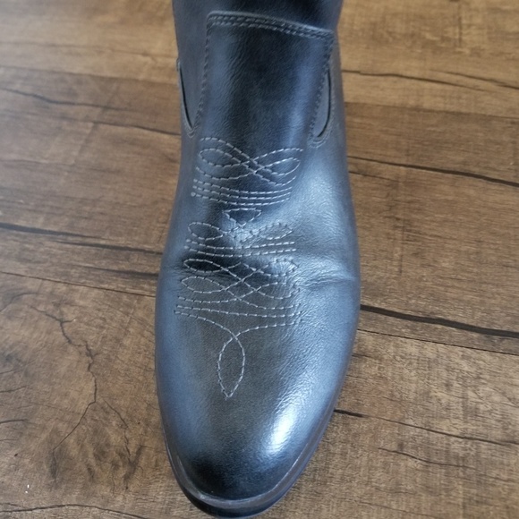 Grey Cowboy Boots (Size 10) - Picture 3 of 6